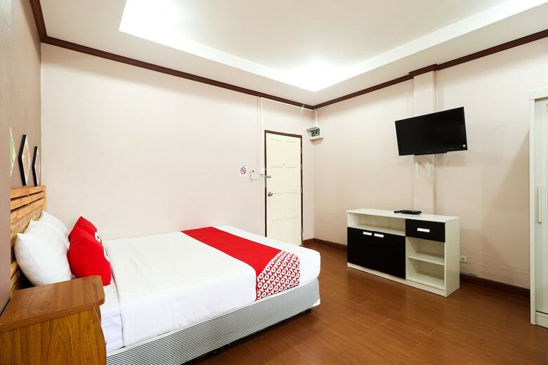 Hotel Oyo 359 Golden Nakara Place
