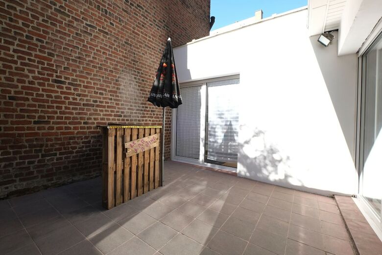 Apartamento Escale de 80 M� Avec Cour Et Parking