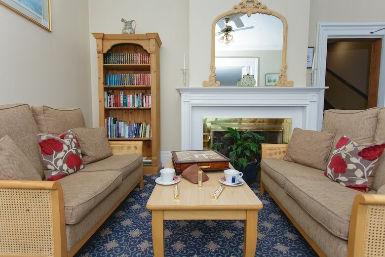 Best Western New Holmwood Hotel