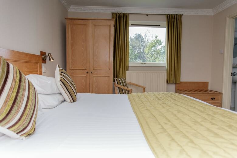 Best Western New Holmwood Hotel