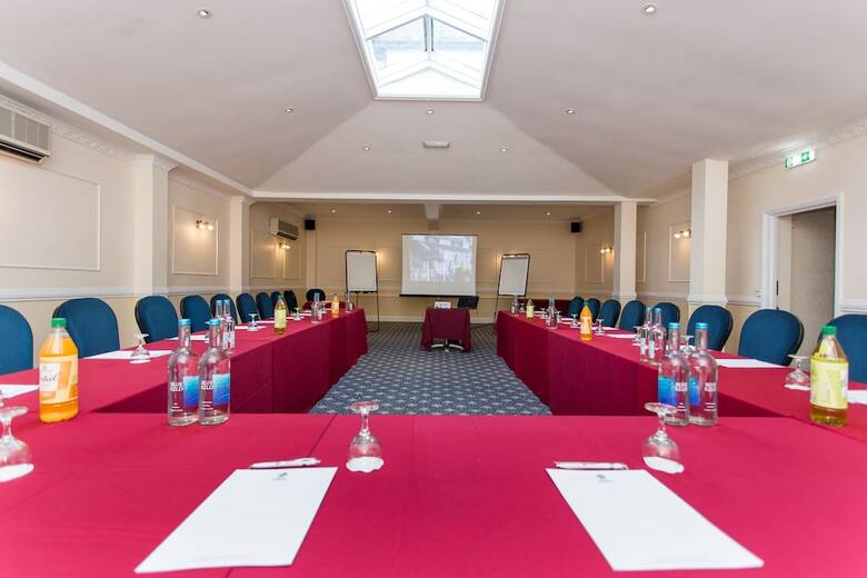 Best Western New Holmwood Hotel