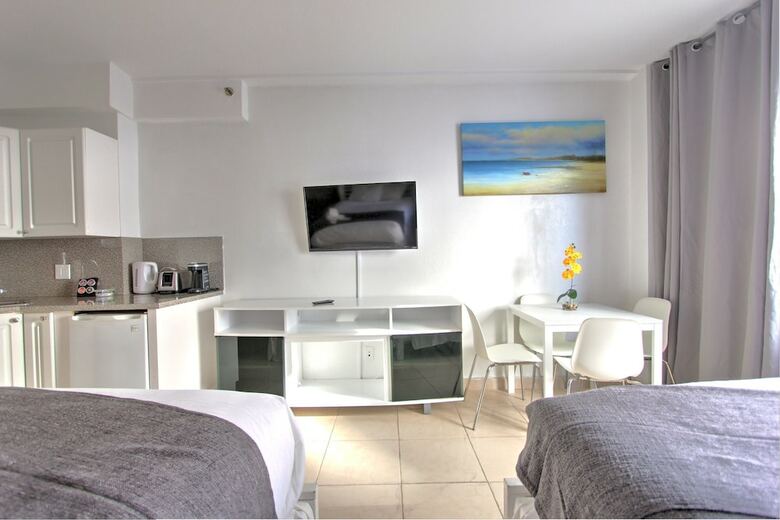 Private Apartments At The Casablanca