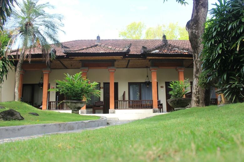 Apartamento Diwangkara Beach Hotel And Resort