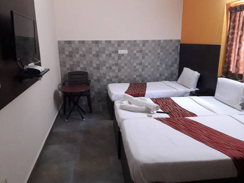 Hotel Season 4 Residences -  Thiruvanmiyur