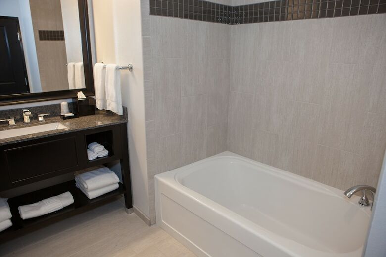 Arbor Hotel And Conference Center, Ascend Hotel Collection