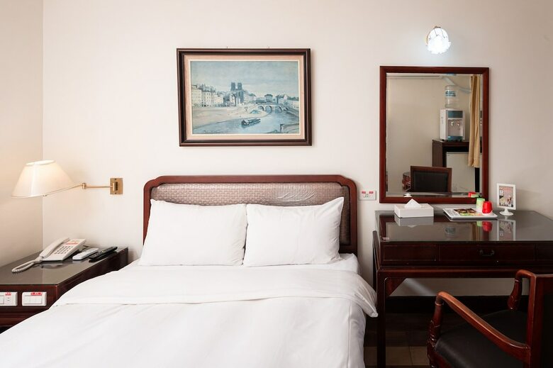 Peach Hotel