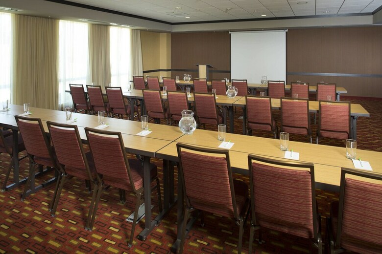 Hotel Courtyard By Marriott Dallas Midlothian-midlothian Conf Ctr