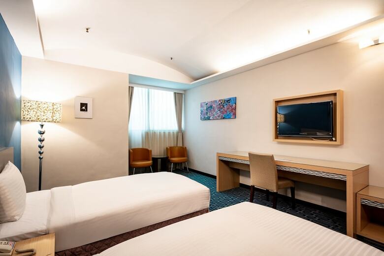 Yoyo Hotel