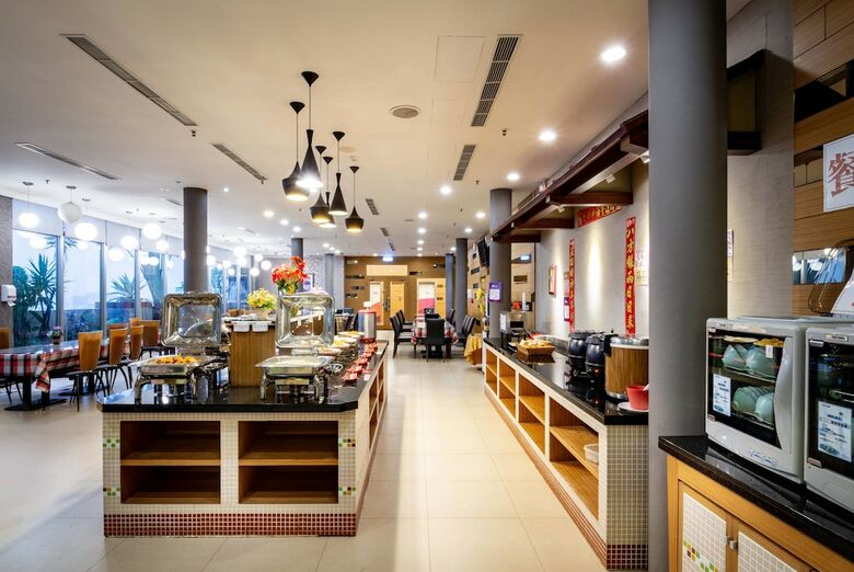 Yoyo Hotel