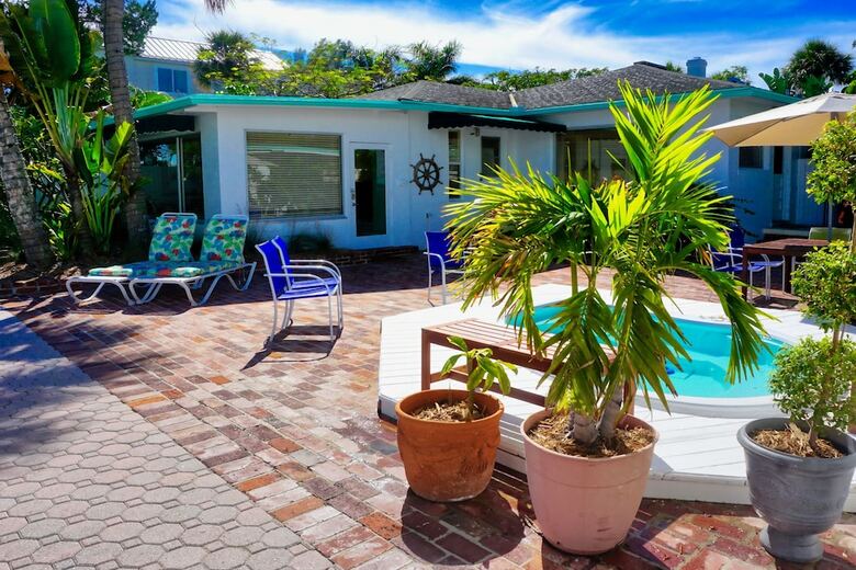 Pass-a-grille Boutique Resort By Techtravel
