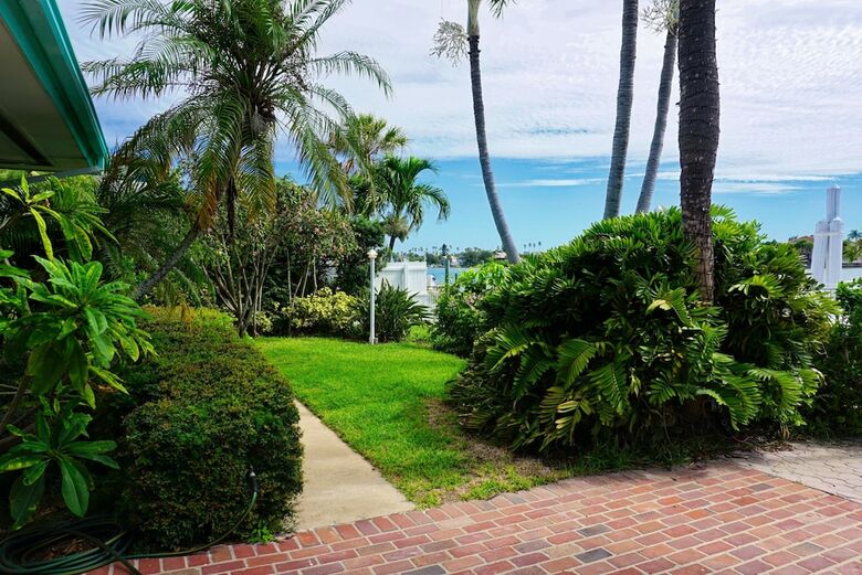 Pass-a-grille Boutique Resort By Techtravel