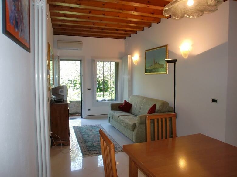 Grimaldi Apartments - Hermitage