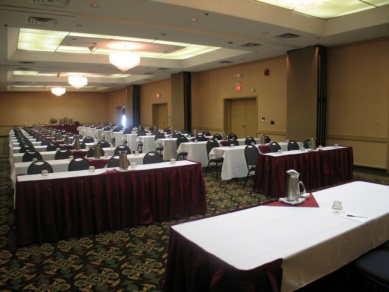 Hotel Crowne Plaza Grand Rapids - Airport
