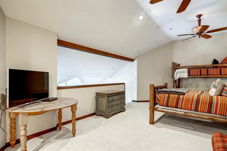 Highlands Westview By East West Hospitality
