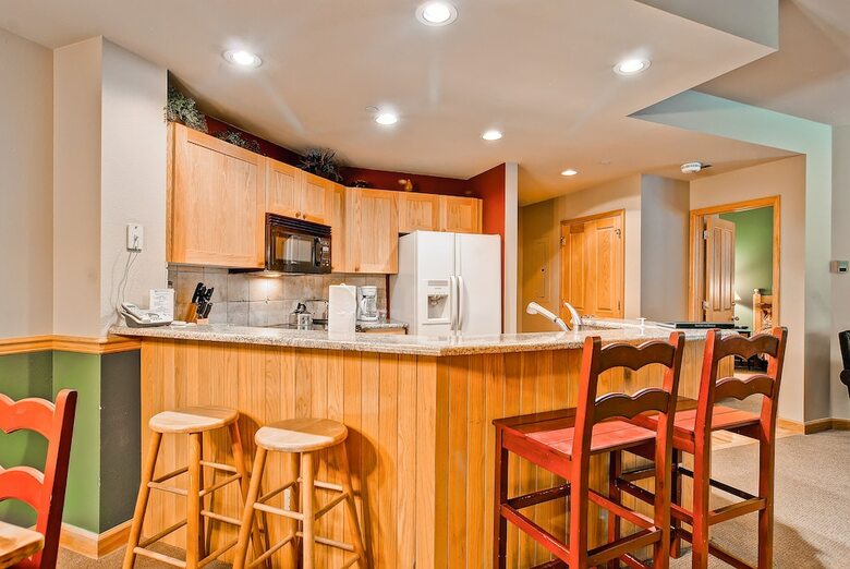 Highlands Westview By East West Hospitality