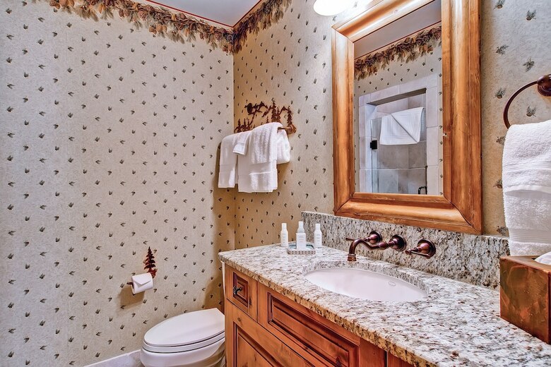 Highlands Westview By East West Hospitality