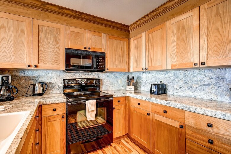 Highlands Westview By East West Hospitality