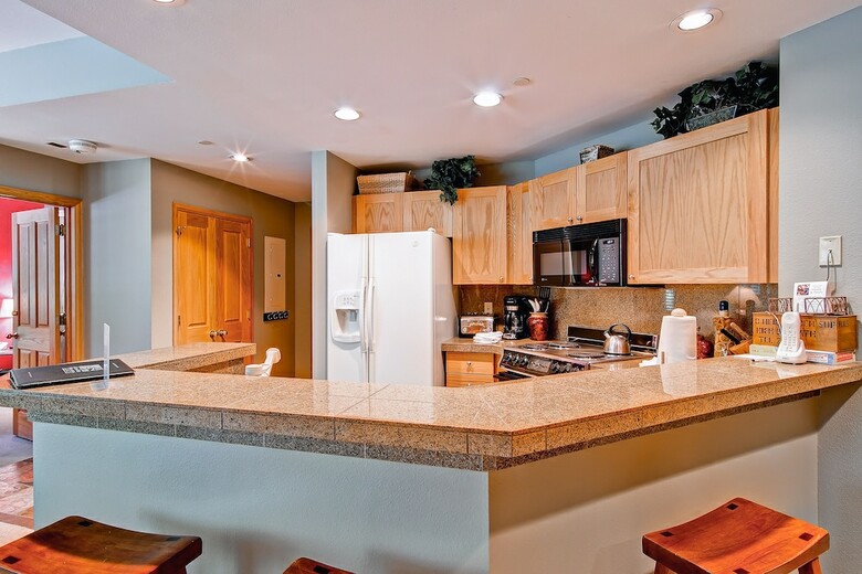 Highlands Westview By East West Hospitality