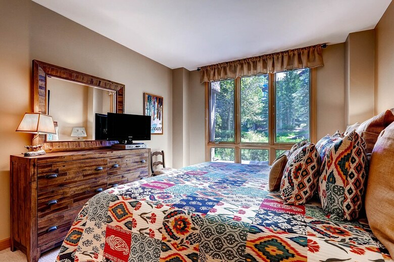 Highlands Westview By East West Hospitality