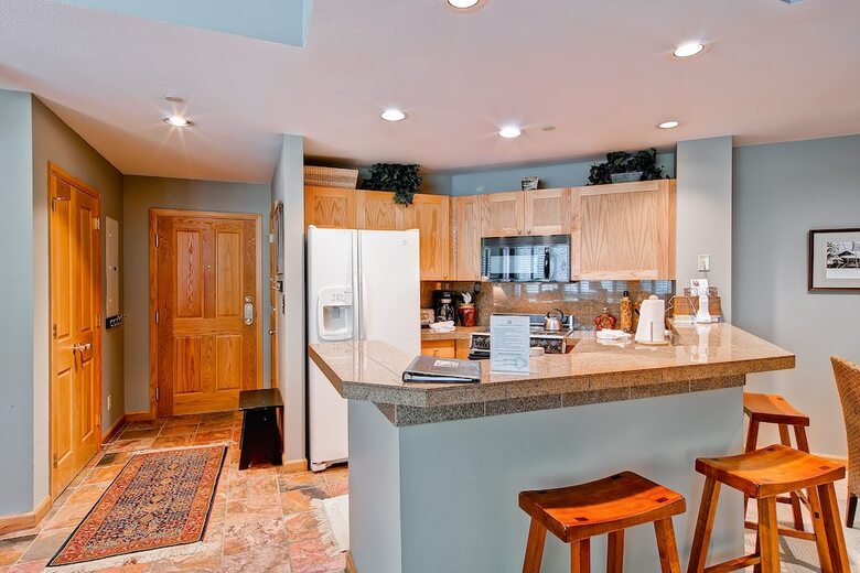 Highlands Westview By East West Hospitality