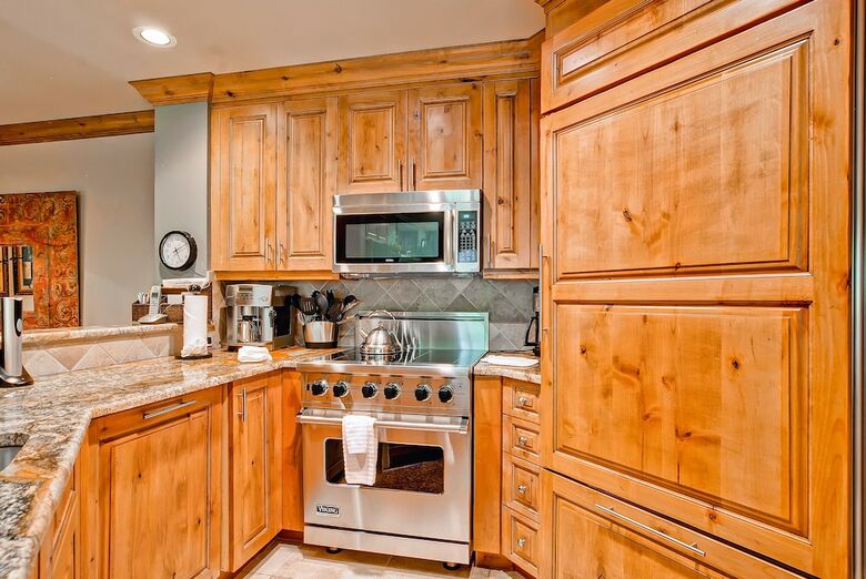 Highlands Westview By East West Hospitality
