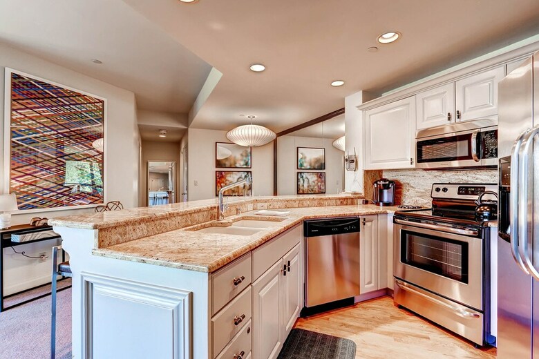 Highlands Westview By East West Hospitality