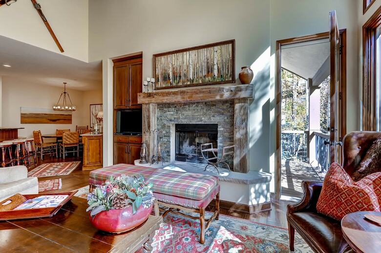 Highlands Westview By East West Hospitality