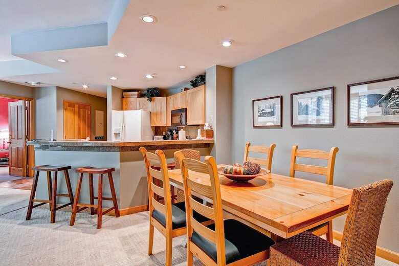 Highlands Westview By East West Hospitality