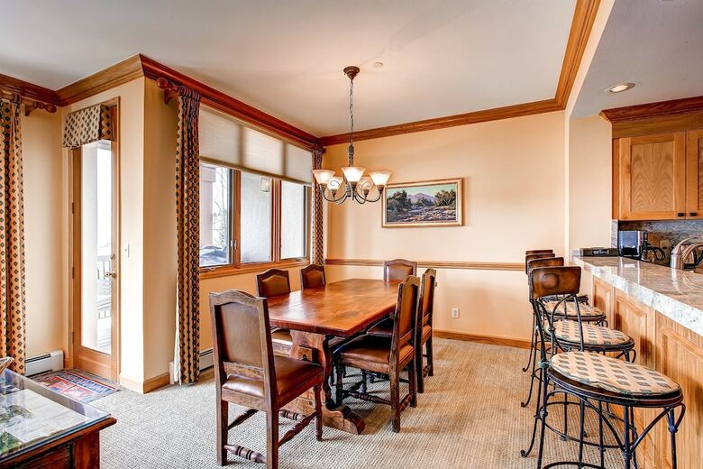 Highlands Westview By East West Hospitality