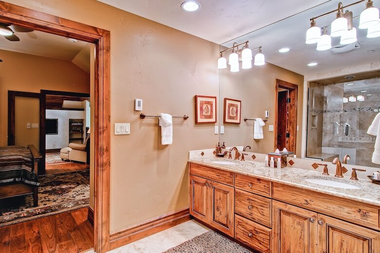 Highlands Westview By East West Hospitality