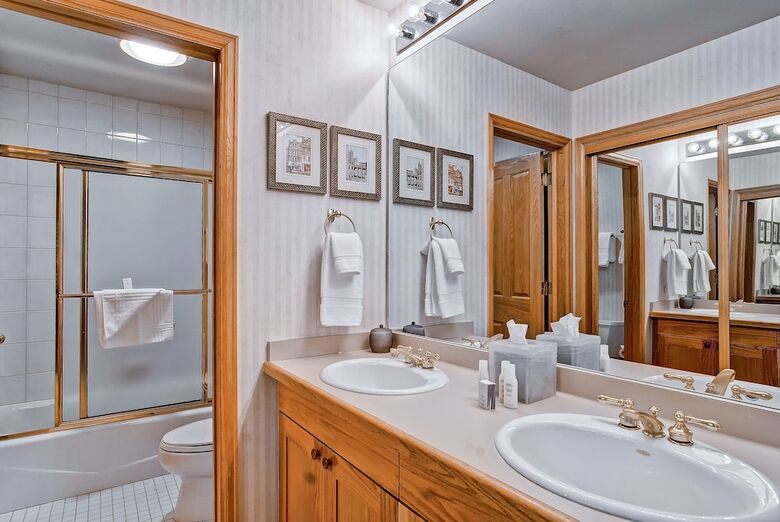Highlands Westview By East West Hospitality