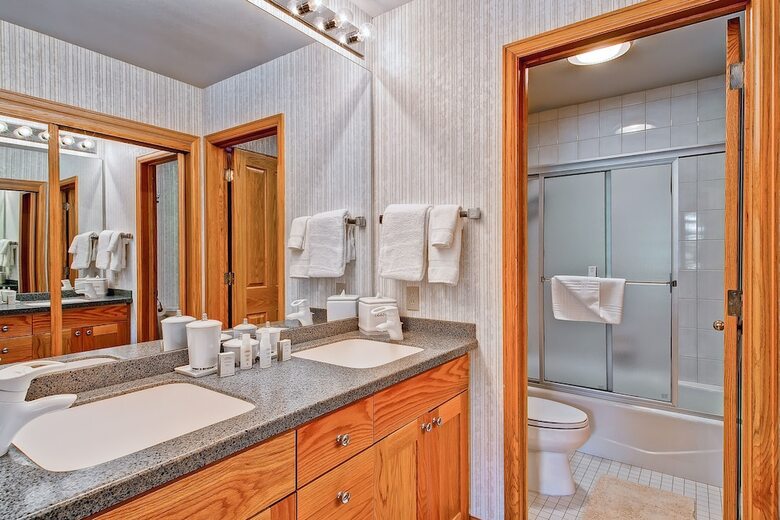 Highlands Westview By East West Hospitality