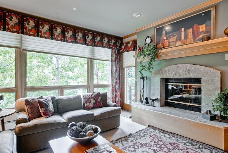 Highlands Westview By East West Hospitality