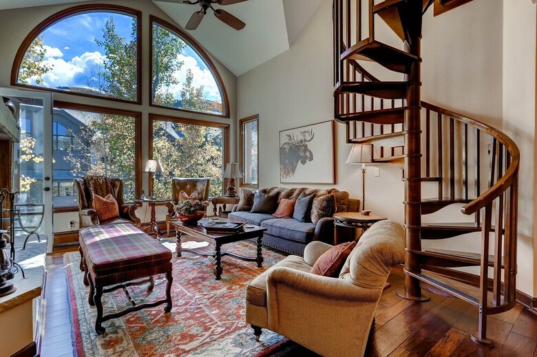 Highlands Westview By East West Hospitality