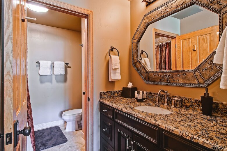 Highlands Westview By East West Hospitality