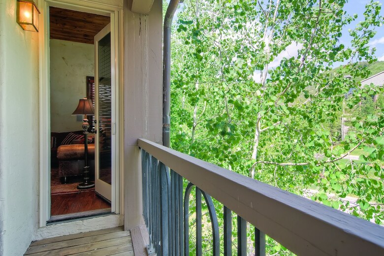 Highlands Westview By East West Hospitality