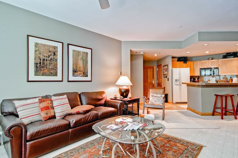 Highlands Westview By East West Hospitality