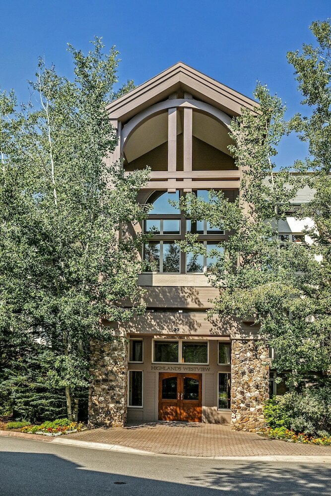 Highlands Westview By East West Hospitality