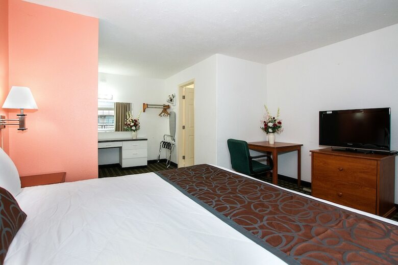 Palms Motel