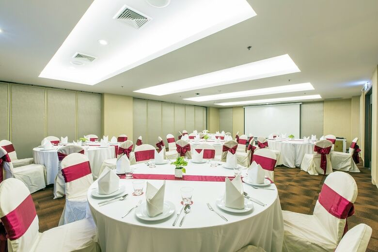 Hotel Ramada By Wyndham Phuket Deevana Patong