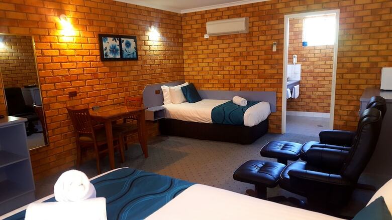 Centrepoint Motel