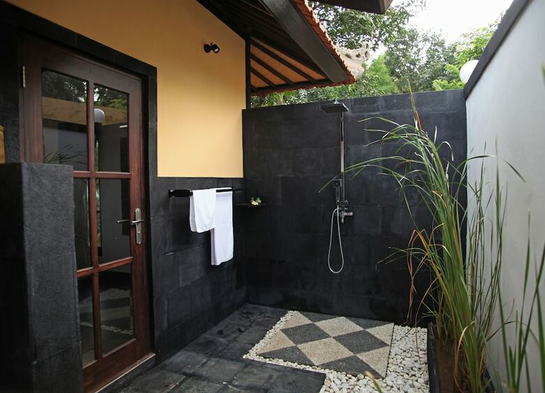 Hotel Puri Mangga Sea View Resort & Spa