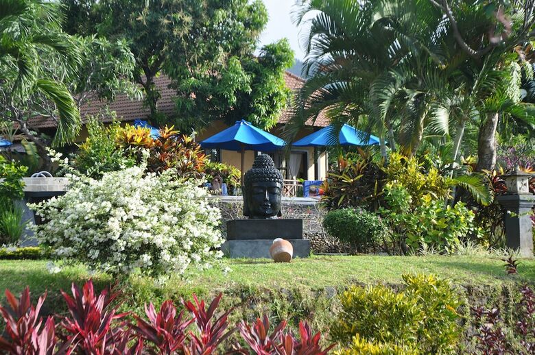 Hotel Puri Mangga Sea View Resort & Spa