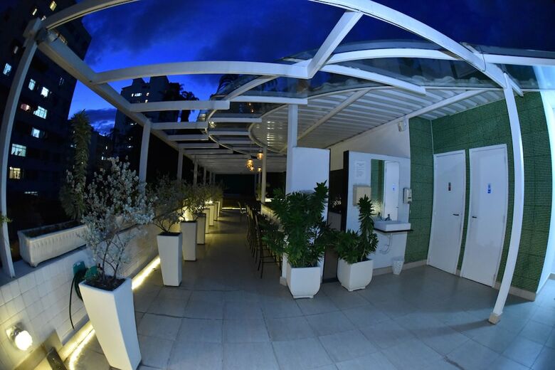Hotel Village Icara�