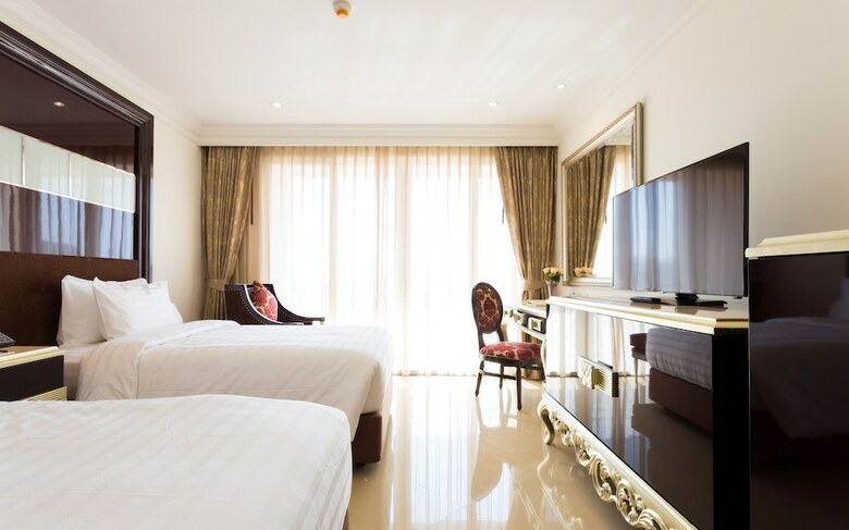 Hotel Lk President