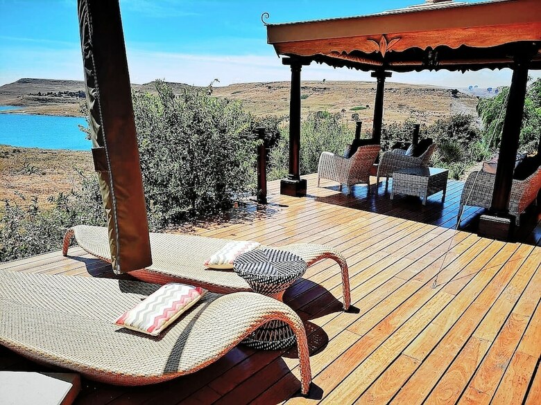 Posada Wild Horses Lodge