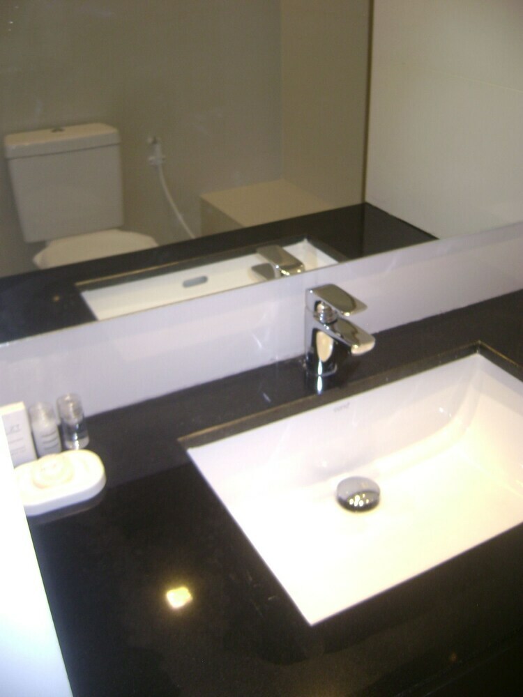 Hostal Rezt Bangkok - Hostel