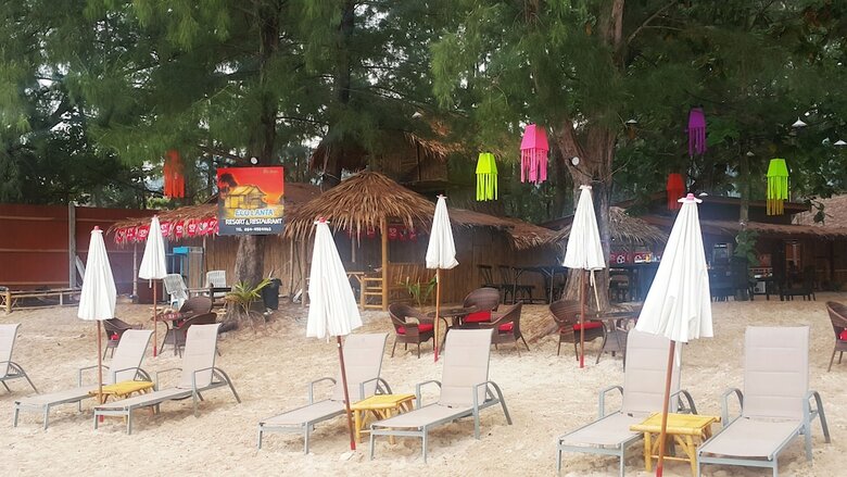 Hotel Eco Lanta Hideaway Beach Resort