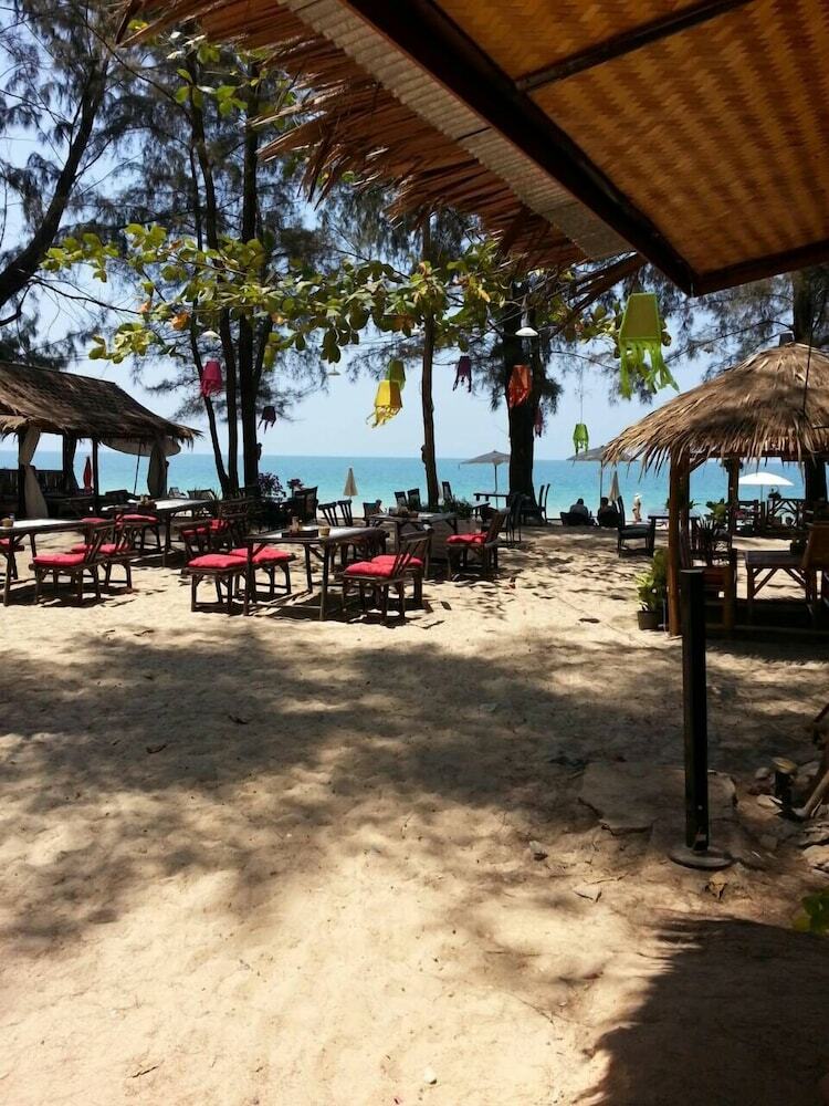 Hotel Eco Lanta Hideaway Beach Resort