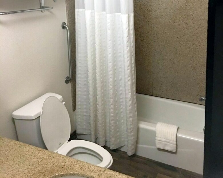 Hotel Comfort Suites San Angelo Near University